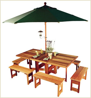 Brewhaus Table w/ Umbrella